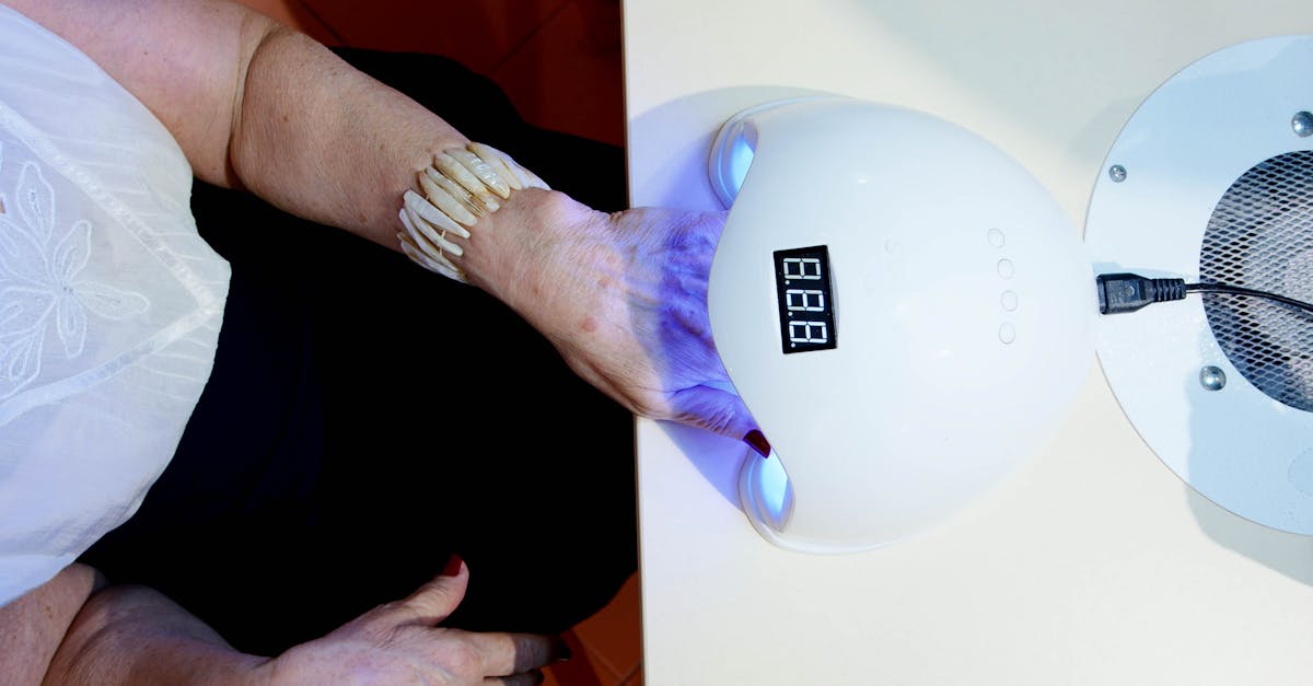 découvrez les bienfaits de la thérapie par led, une méthode innovante pour revitaliser votre peau, réduire les imperfections et stimuler la régénération cellulaire. explorez comment cette technologie lumineuse peut transformer votre routine de soins et vous aider à atteindre un teint éclatant et sain.
